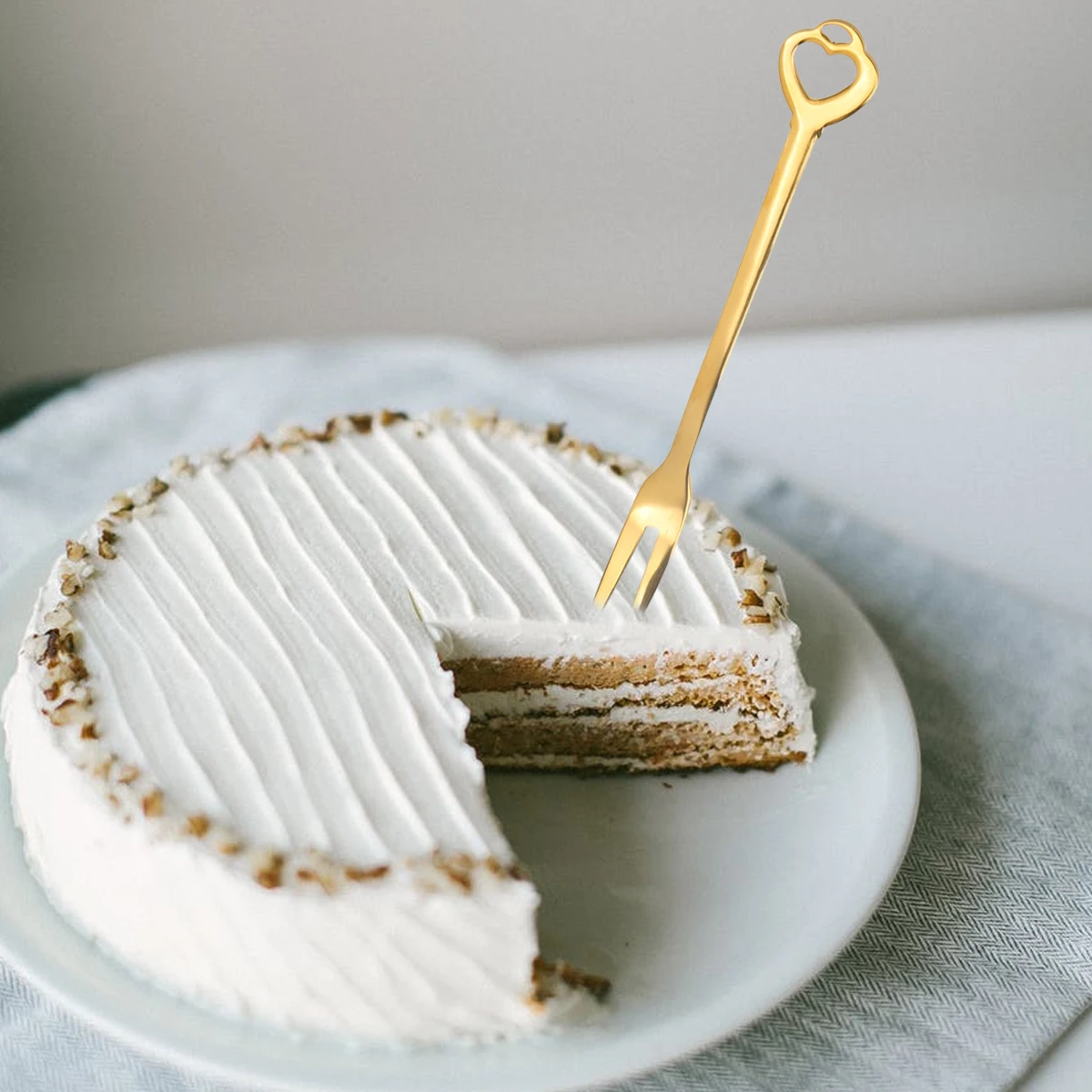 

6Pcs Stainless Steel Fruit Picks Set Golden Small Two-Prong Forks Party Dessert Salad Appetizer Snack Picks Reusable for Hotel