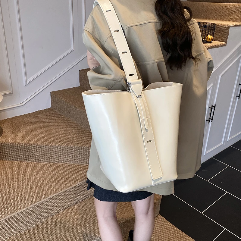 

Элегантные винтажные сумки для подгузников класса люкс для женщин, классическая парижская сумка через плечо, кожаная сумка-мессенджер, модная, простая и стильная.