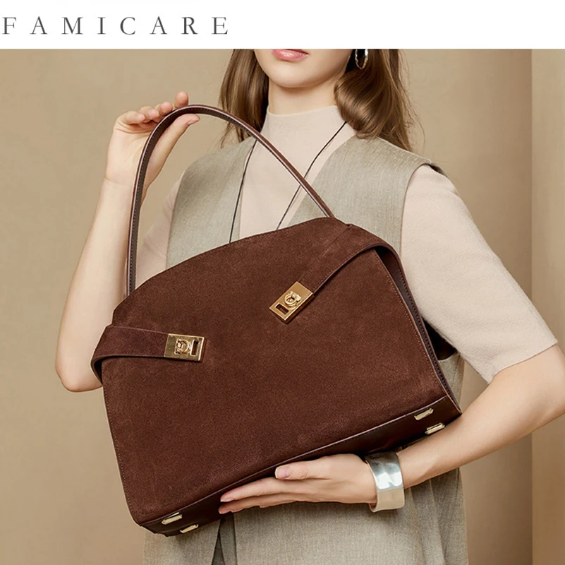 

2025 New Structured Spacious Korean Style Underarm Tote Bag Vintage Single Shoulder Bag Women Rigid Premium Light Luxury Handbag