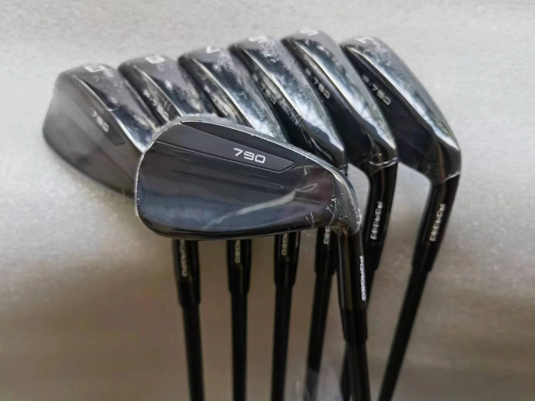 Brand New 790 black iron Golf Clubs p79.0 Irons black Set 4-9P 7PCS R/S Flex Graphite/Steel Shaft with Head Cover