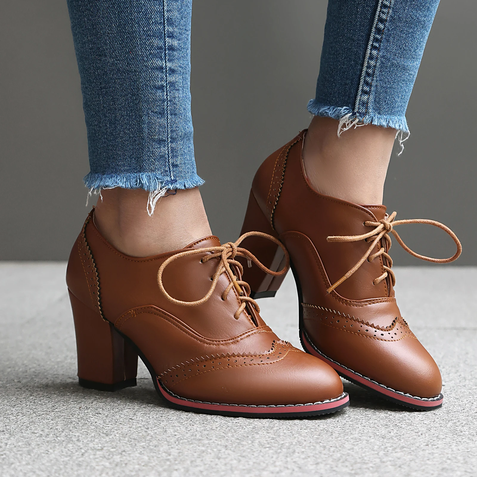 

25 женских одинарных туфель в европейском и американском стиле с круглым носком и цветочным принтом в стиле ретро, 7,5 см, на толстом каблуке со шнуровкой спереди