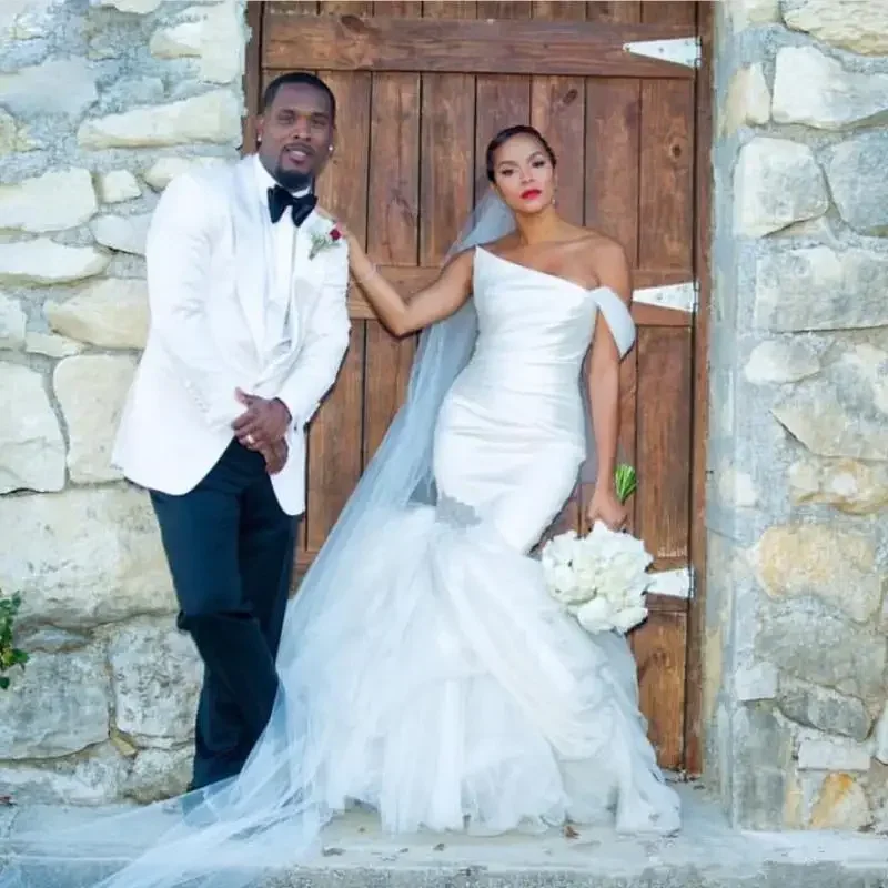 

Customized African Mermaid Wedding Dresses Vestido De Noiva One Shoulder Ruffle Vestidos Off The Shoulder Cheap Plus Size Weddin