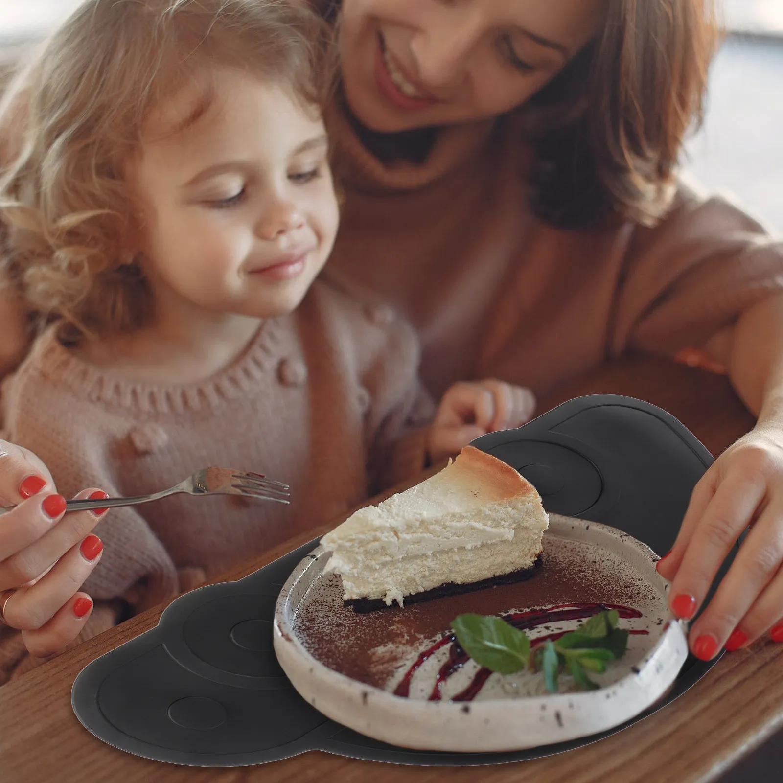 

Силиконовый детский коврик для еды, нескользящий, в форме мультяшной машинки, с рифленой поверхностью, водонепроницаемый, для детей, настольный коврик, детский коврик для еды