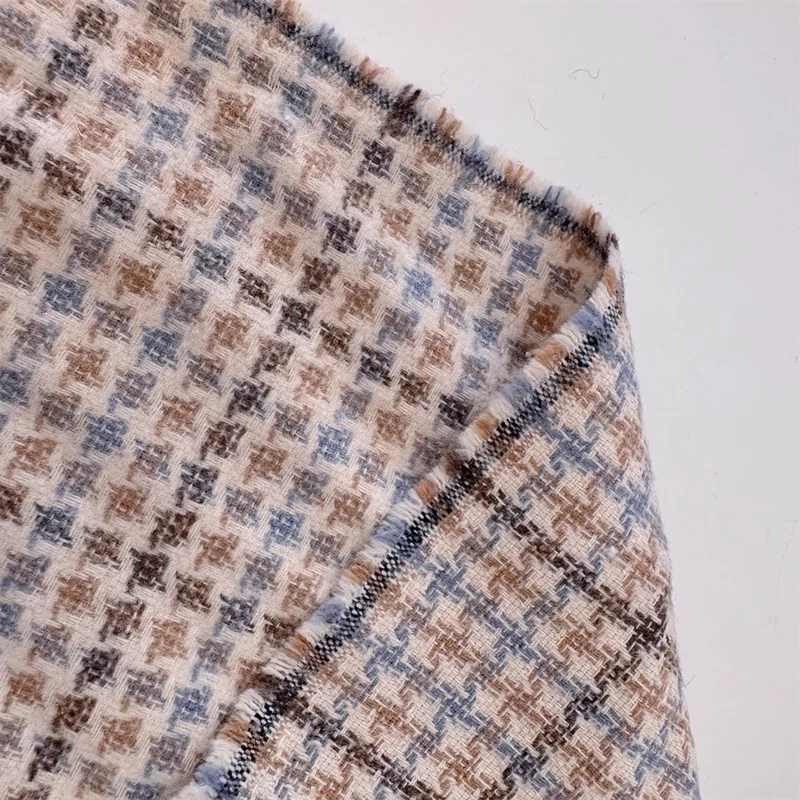 

Plush Fabric Woolen Plaid Coat Coat Hat Glove Scarf Blanket Tablecloth Bag Fabric