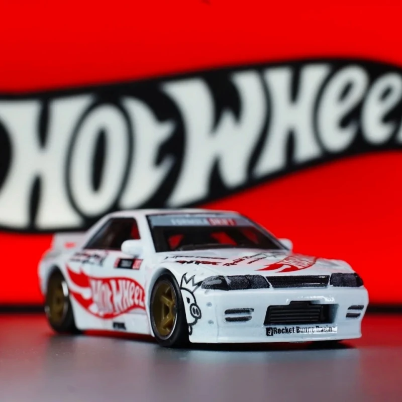 

Genuine Hot Wheels Automobile Culture Modern Classic Collection GTRR32 Iron Bottom Rubber Tire Alloy Car Model FPY86 Collect Toy
