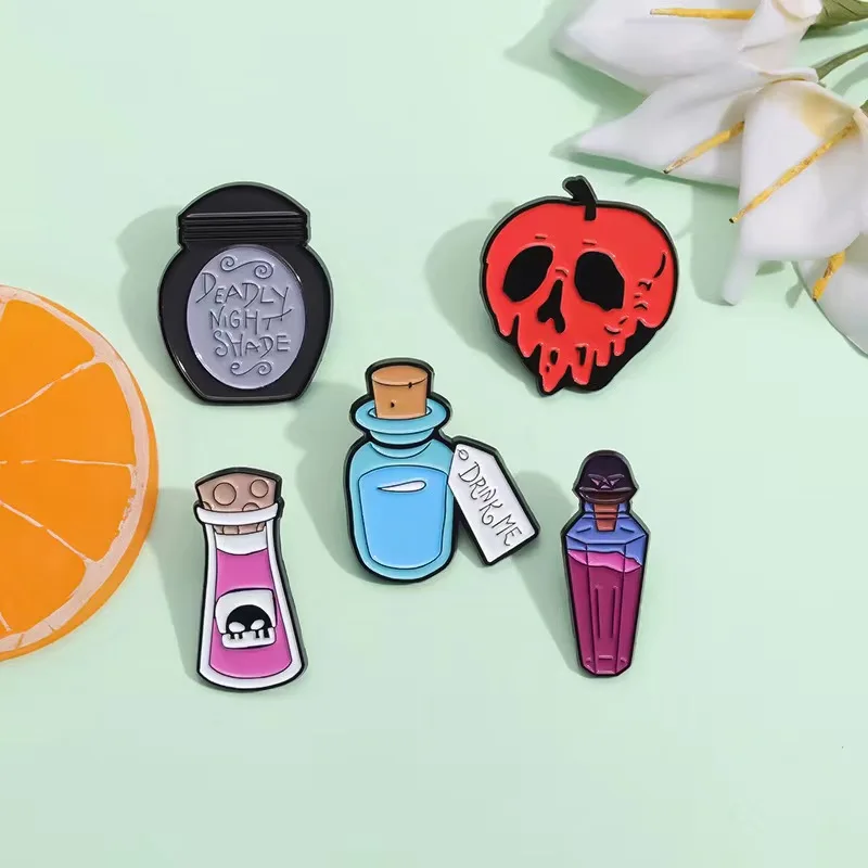 Witch Potion Enamel Pin Deadly Night Shade Black White Apothecary Brooch Lapel Badge Wholesale Jewelry Gift For Friends