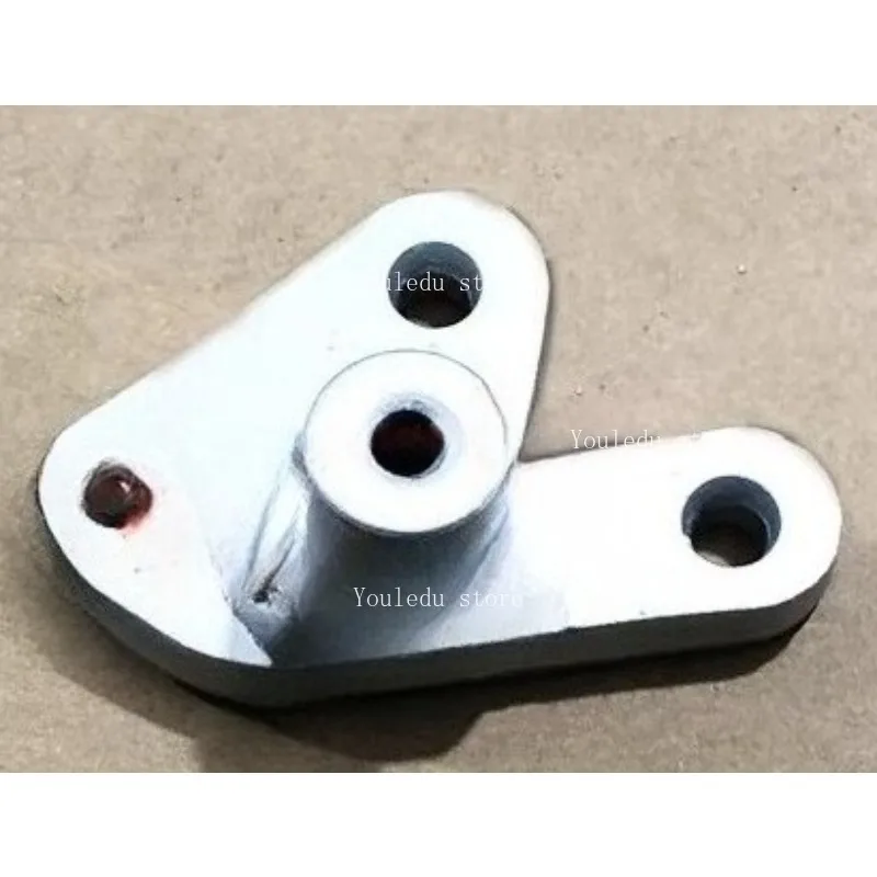

Suitable for BJ250-15 Xiaohuanglong 15A motorcycle gear lever mounting seat, gear lever pedal fixing seat