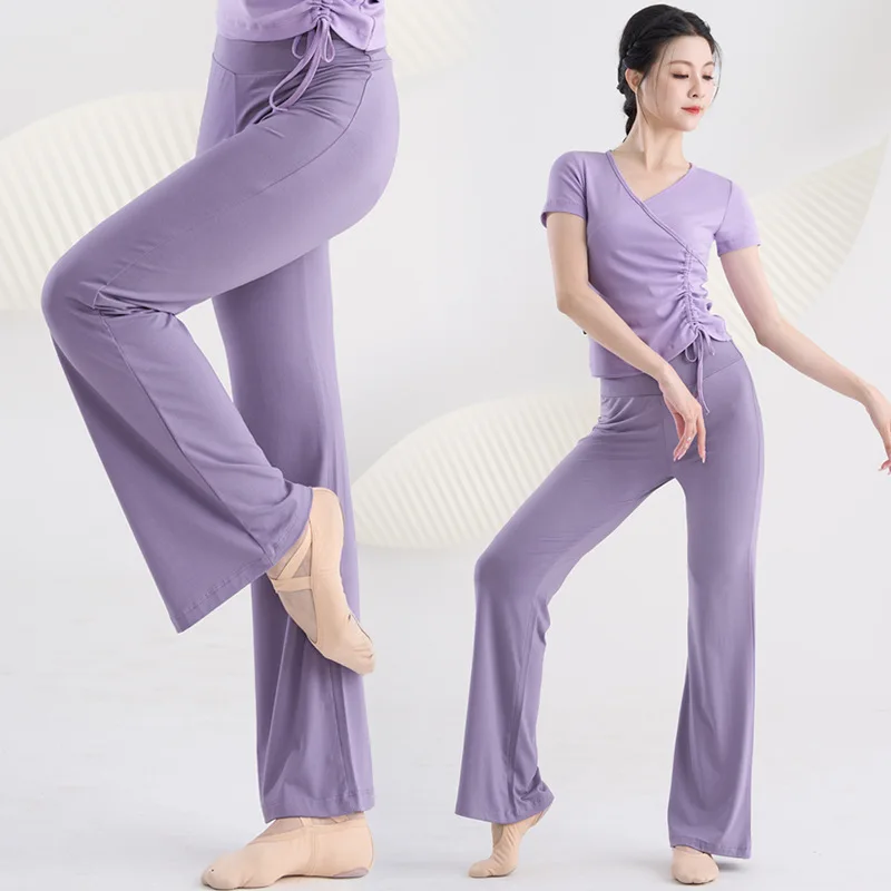 Skinny und micro-gerade Tanzhosen-Übungskleidungsset. Klassische Body-Trainingskleidung aus Modal für Damen