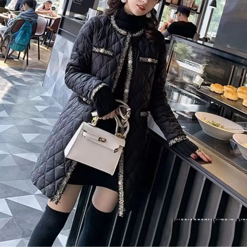 LadiesNew مزاجه السيدات بلون صغير العطر القطن وسادة مبطنة معطف المرأة الشتاء ضوء القطن مبطن زر معطف