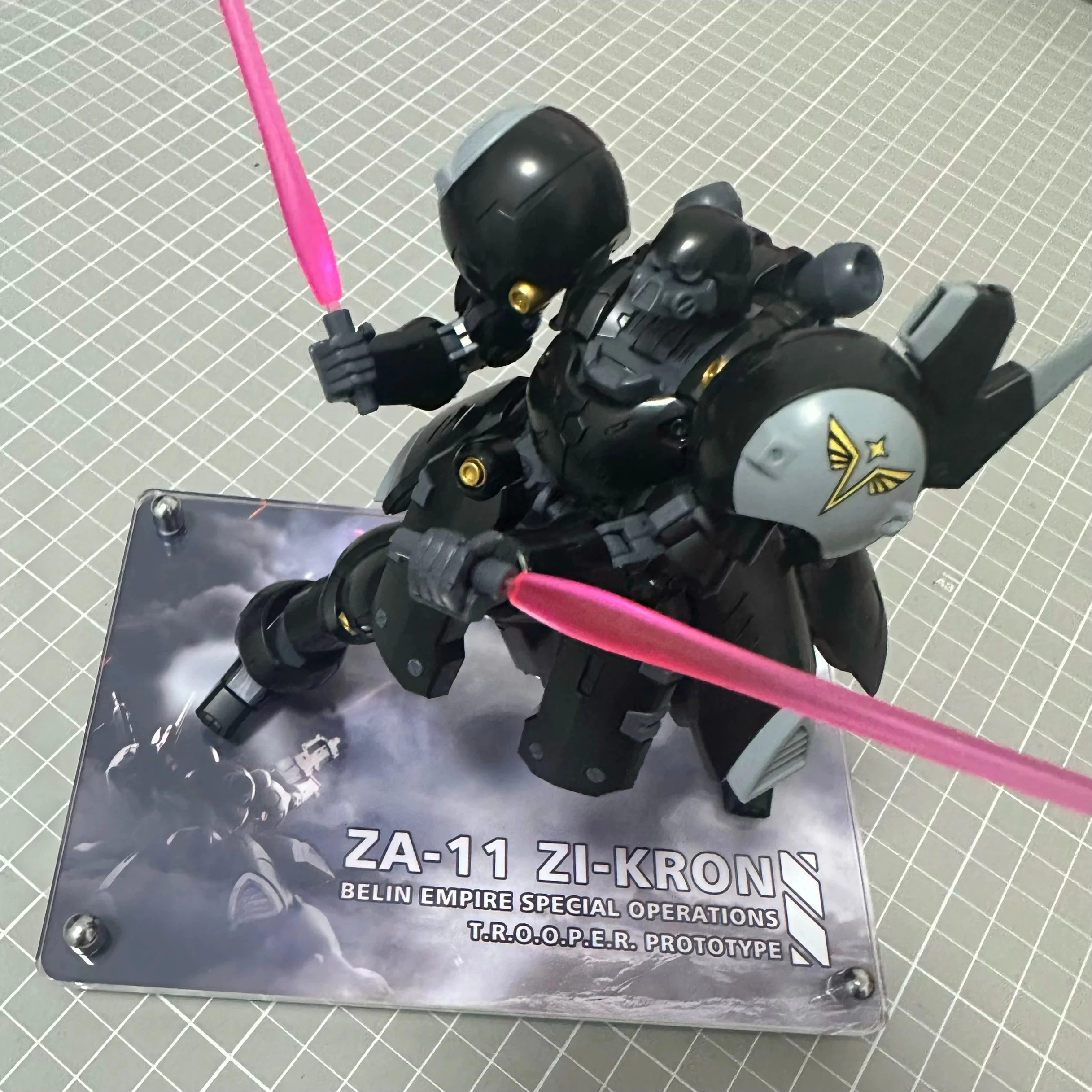 

В наличии: Сборная подвижная модель-игрушка SHEIK MAINLAND ZA-11 ZI-KRON Mecha BELIN EMPORE SPECIAL OPERATIONS T.R.O.O.P.E.R. Прототип