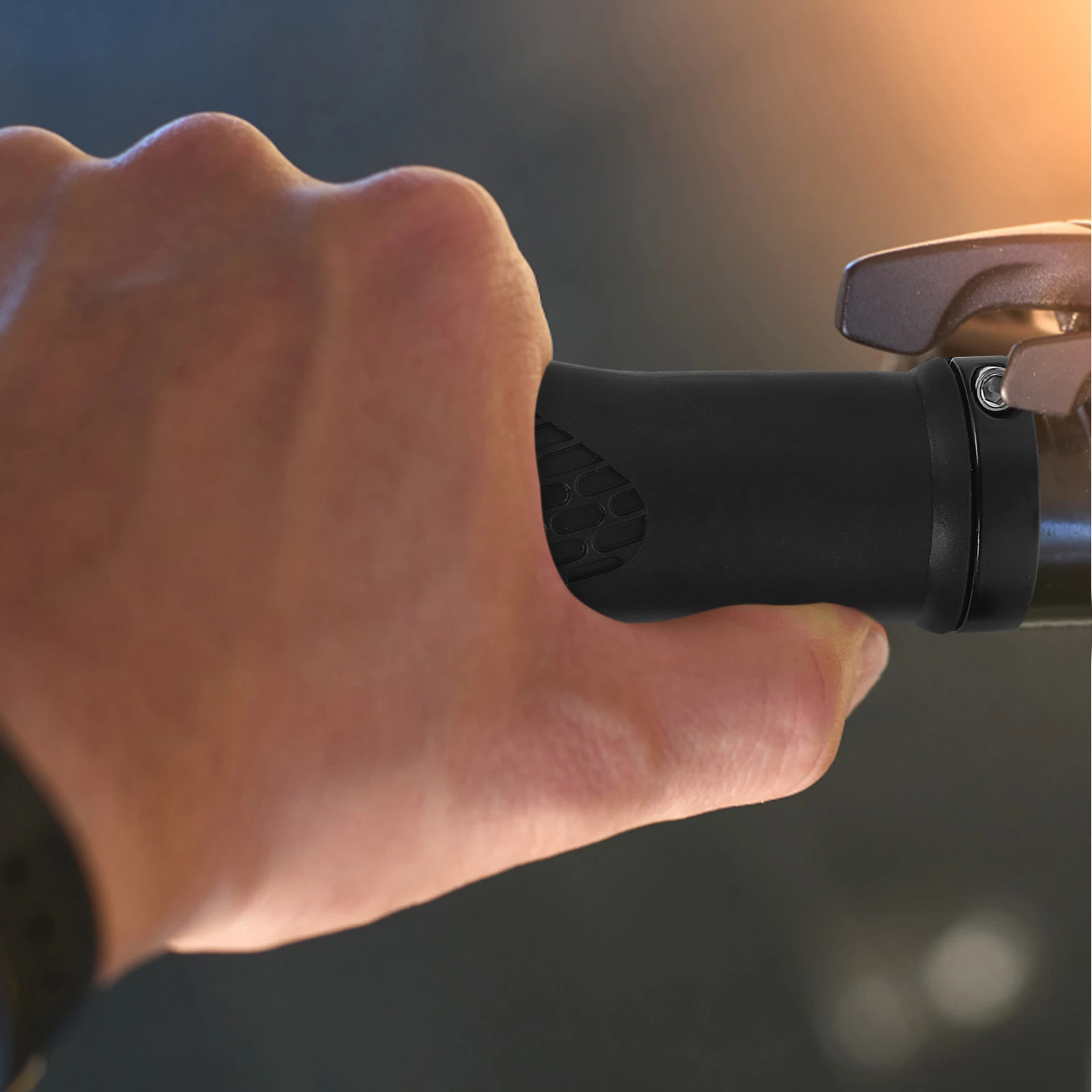 

1 Pair Rubber Bike Handlebar Grips Anti-Slip Vibration Absorption Mountain Bicycle Grips Comfortable Durable Non-Skid Covers For