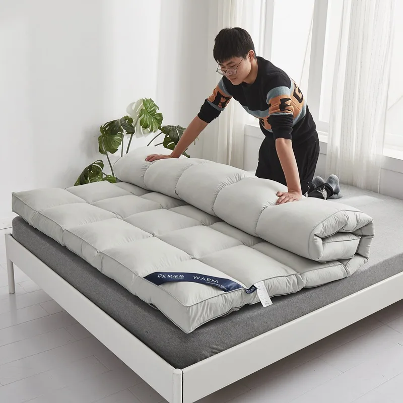 

New Household mattress thickened folding mattress feather velvet cushion down tatami mattress cushion