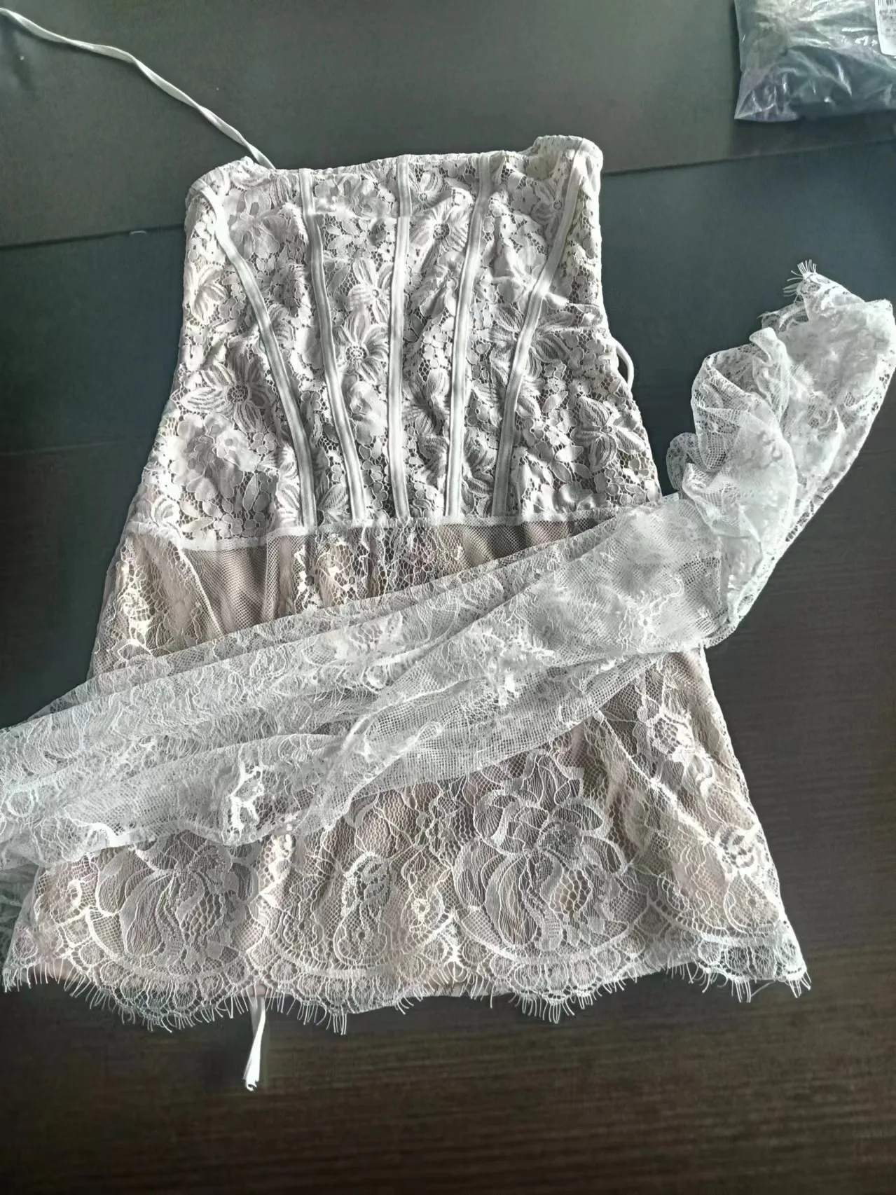 Women's spring Autumn New Lace Dress Sexy Fashion Trendy Mesh Sleeveless Strapless Sheer Bodycon Lace Dress For Ladies