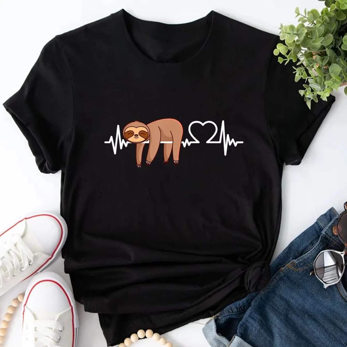 Cute Cartoon Sloth Print T-Shirt Aesthetics Crew Neck Short Sleeve Casual Y2k Top for Summer & Spring Women's Fashion Clothing