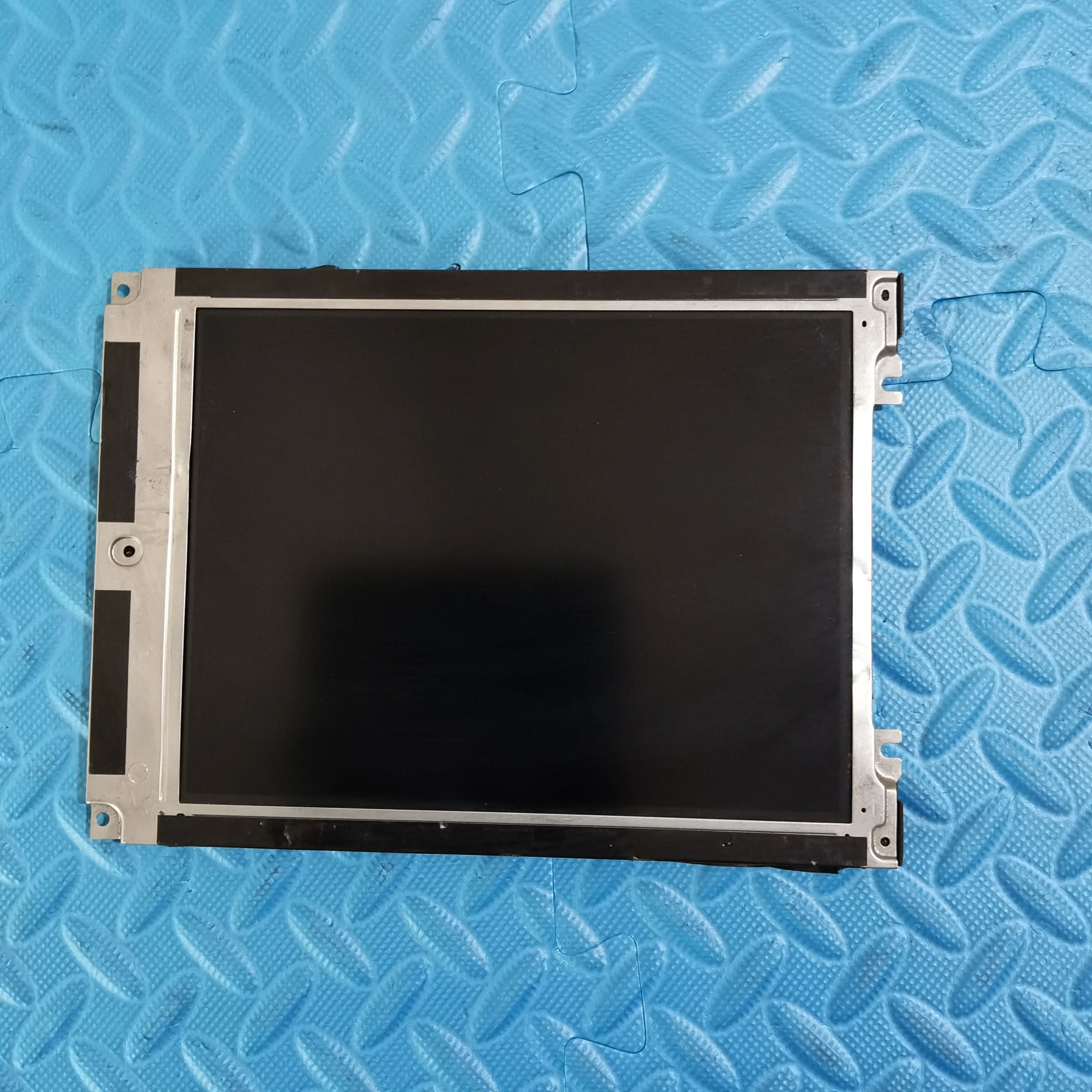 

7.7'' LCD screen LM8V311