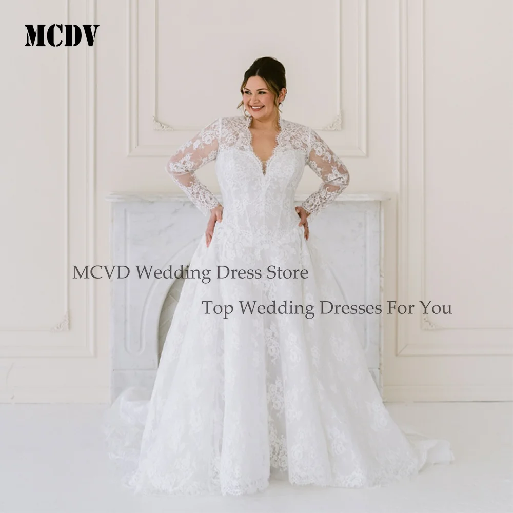 

Plus Size Vintage Wedding Dress For Women Full Sleeve V-Neck Applique Lace Mariage Civile Tenue Femme Sweep Train Customized
