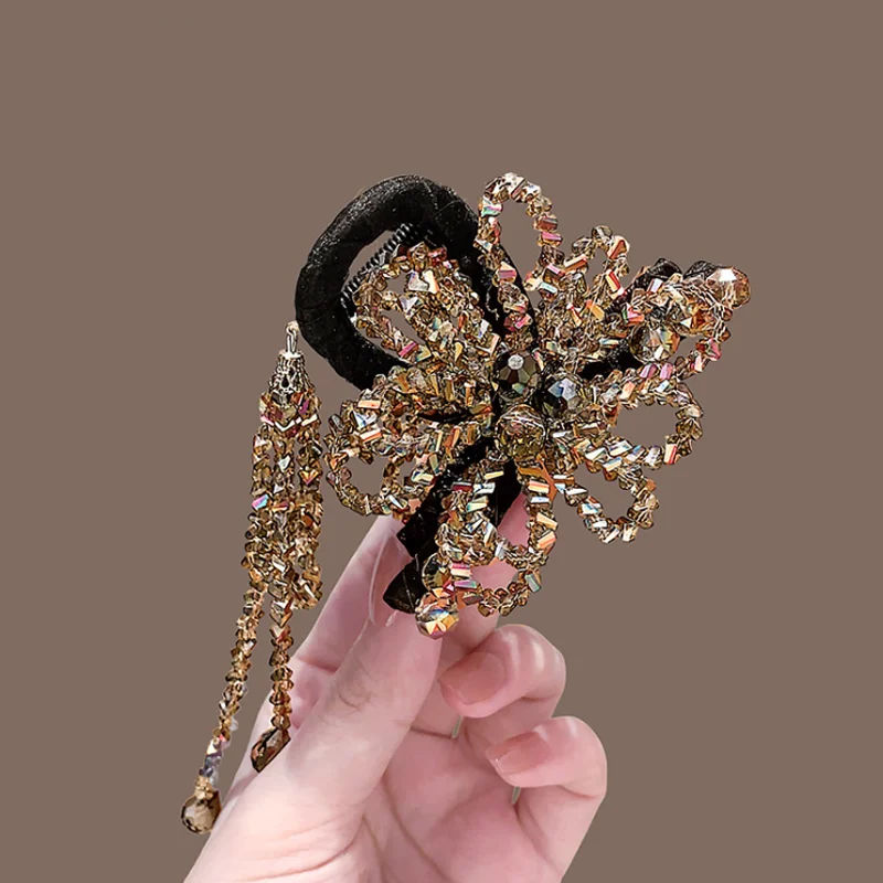 

Заколка-краб для волос среднего размера с кристаллами и цветами, универсальная, для женщин, аксессуар для волос