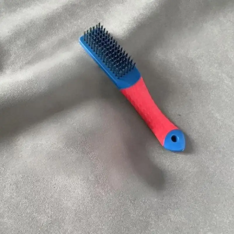 ● Heavy Duty Stainless Steel Wire Brush With Comfortable Plastic Handle Perfect For Removing Rust, Welding Slag, Dirt, And Paint
