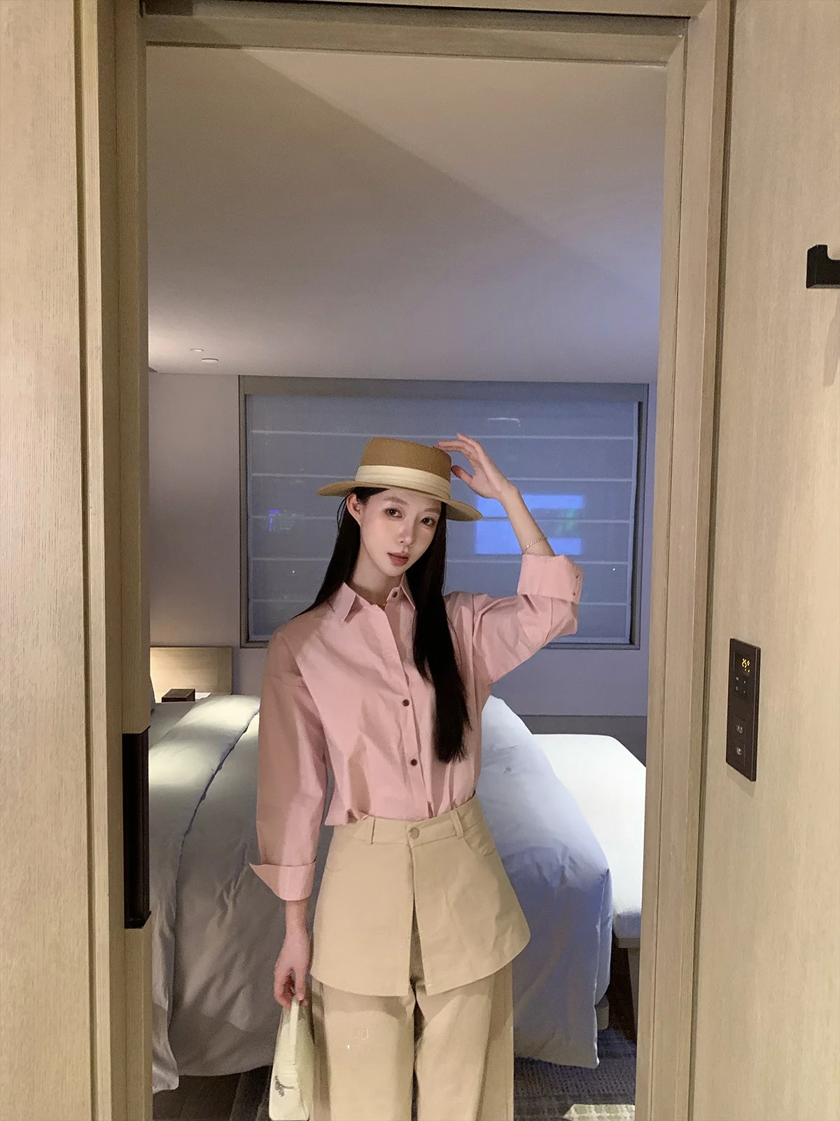 

Розовая коричневая рубашка с пуговицами UVPU, женская свободная рубашка с длинными рукавами, модная повседневная рубашка Cleanfit для женщин