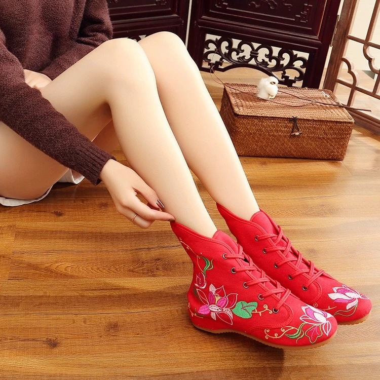 

Сапоги из ткани с вышивкой, осенне-зимнее новое поступление, женские одинарные ботинки с высоким берцем на танкетке в этническом стиле