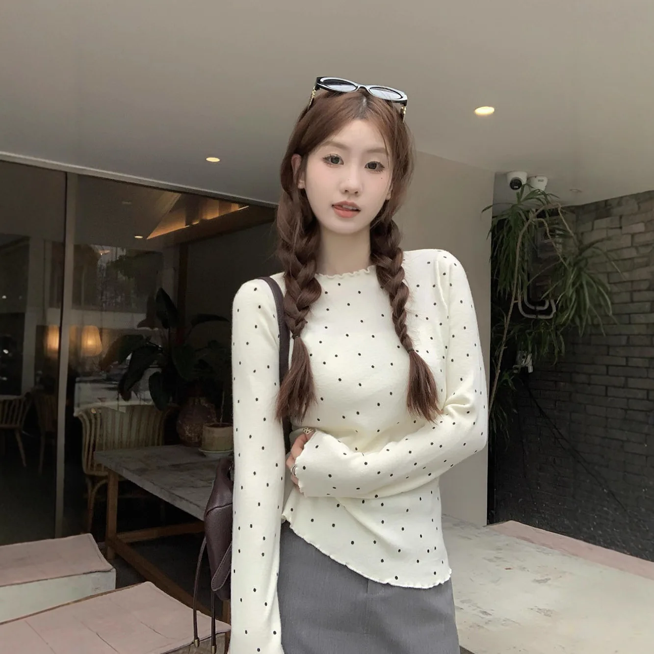 

Ruffled Edge Age-Reducing Long Sleeve Shirt For Women, Autumn 2026 New Style, Base Layer, Polka Dot Design, Slim Fit,