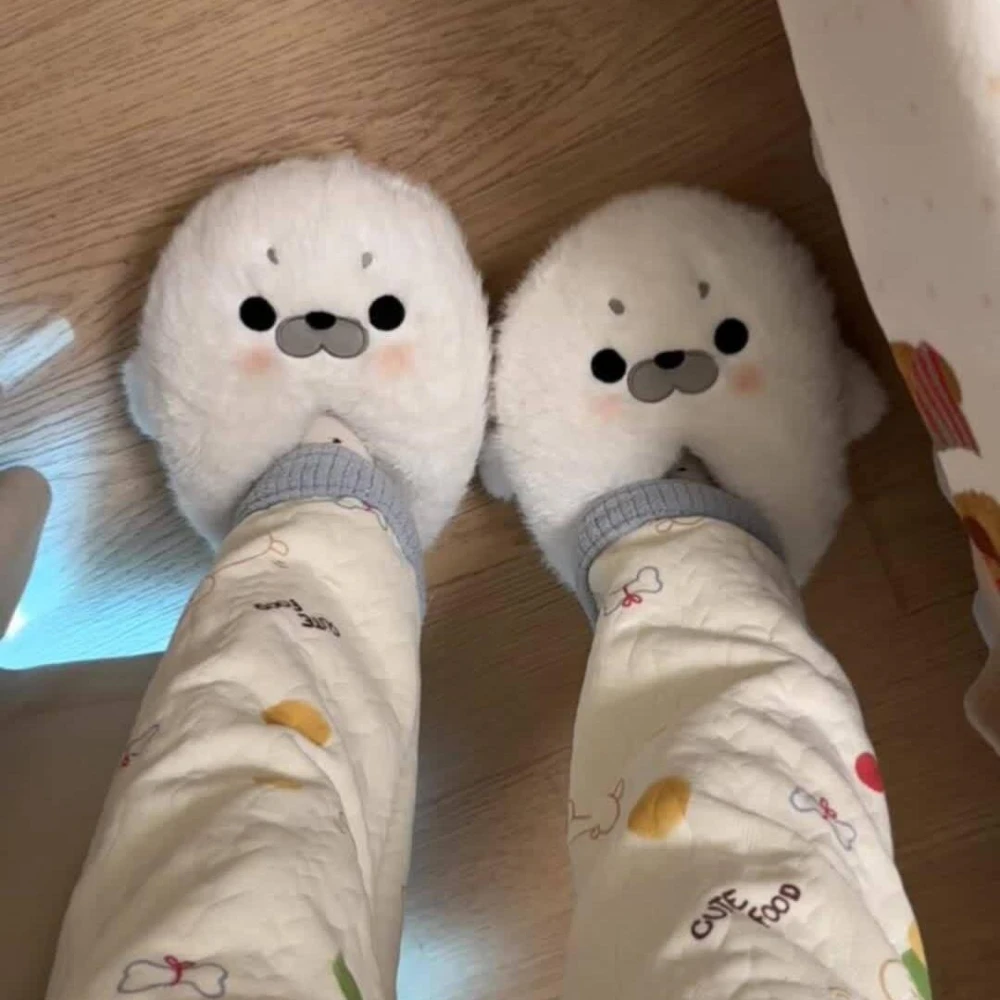 Winter New Cute Seal Cotton Slippers Plush Non Slip Bedroom Thick Sole Slippers Indoor Daily Warm Couple Cotton Shoes