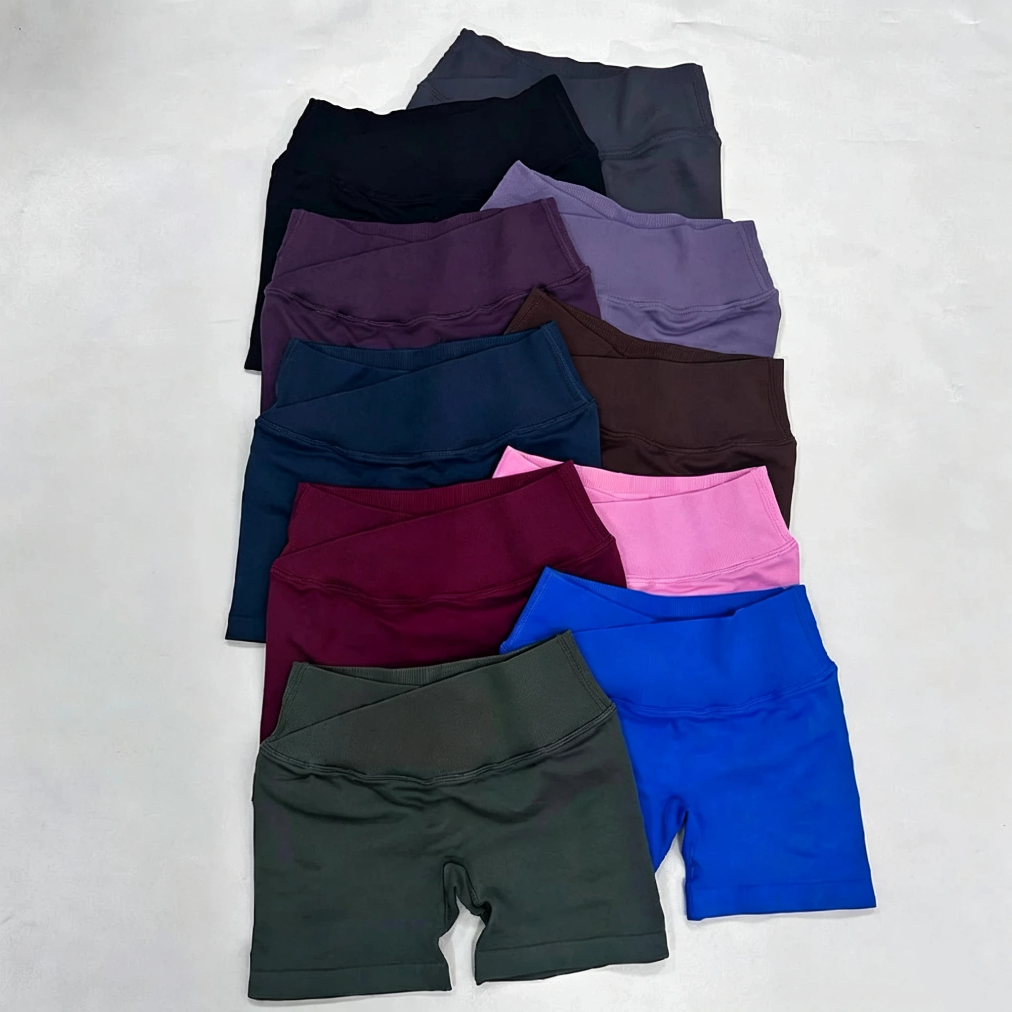 Damen-Sportshorts mit hoher Taille und Hüftlift-Effekt, pfirsichfarbene Po-Formung, eng anliegende, schnelltrocknende Lauf- und Trainingsshorts. – Detail 10