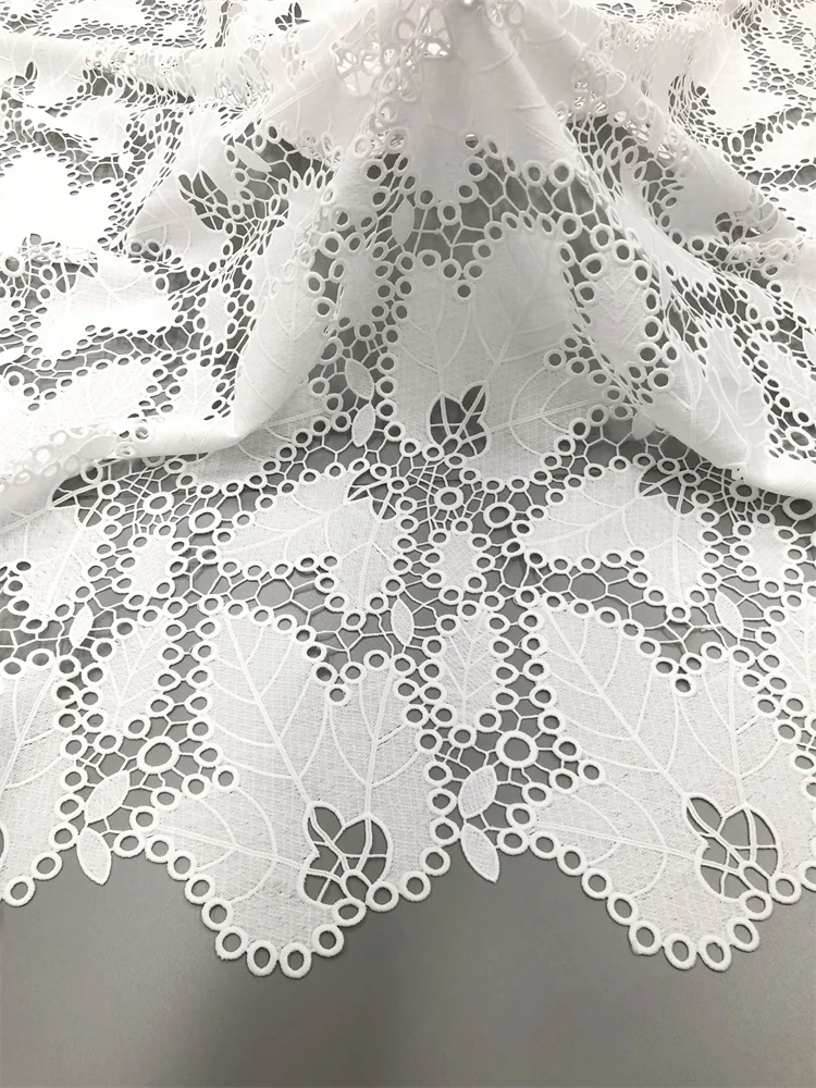 Afrikanischer Spitzenstoff 2026 Hochwertige Spitze Wasserlöslich Bestickt Modisch Weich Weiß/Schwarz Spitzenstoff 5 Yards – Detail 9