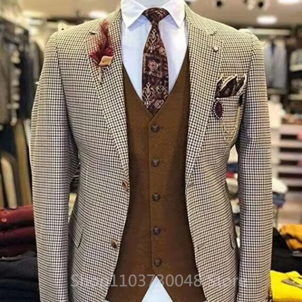 Abito da uomo slim in due pezzi rosa, risvolto con tacca, monopetto, business casual, abito da sposa, giacca e pantaloni, moda estiva