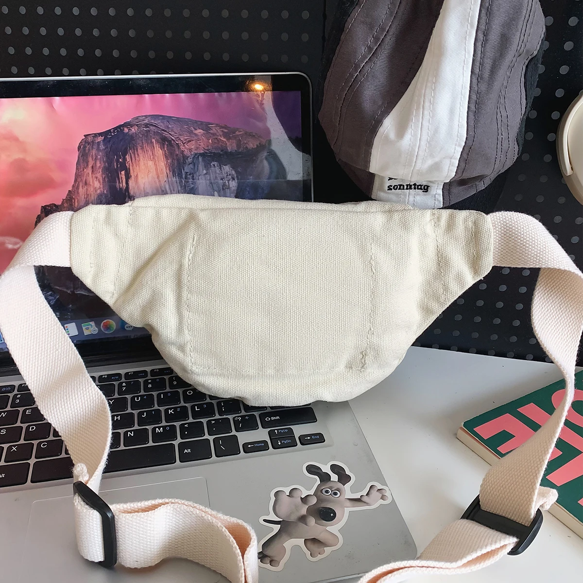 Customized Logo Single-Shoulder Crossbody Bag, Outdoor Small Lightweight Multi-Functional Couple Chest Bag, Personalized DIY