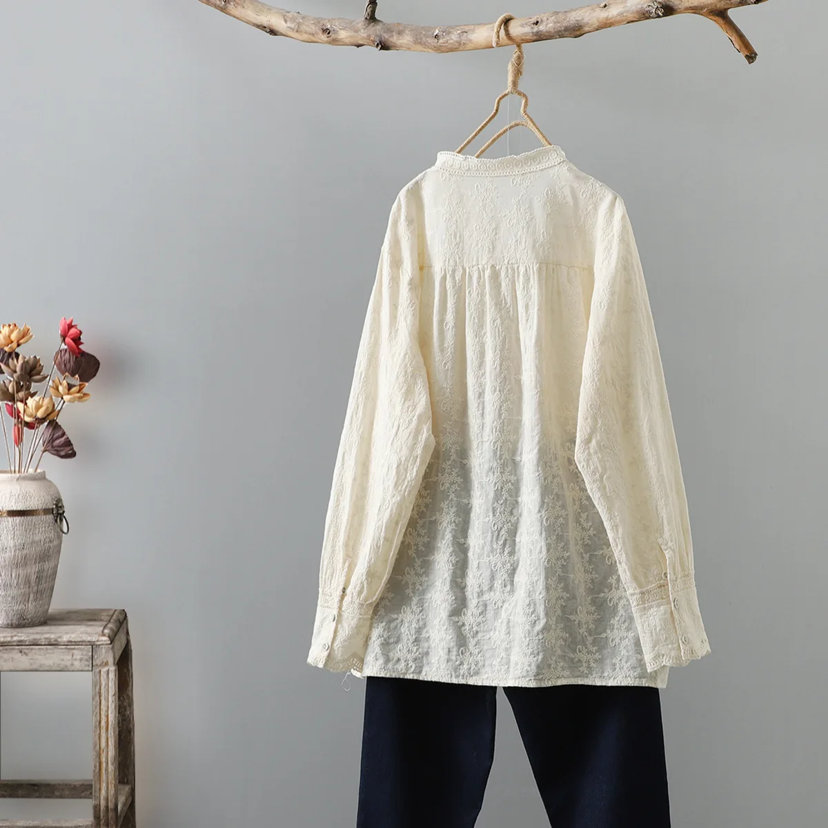 New Autumn Cotton Shirts Women Embroidery Lace Tops Girl Single Breasted Ruched Collor Loose Casual Retro Blouse Spring T39120QM