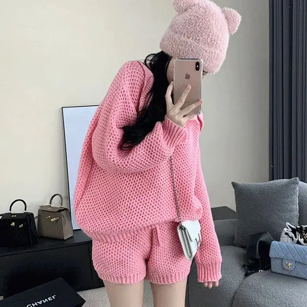 

Two-Piece Set Pink Knitted Sweater Shorts Women 2024 Autumn Winter New Style Lazy Style Casual Long-Sleeved Suit