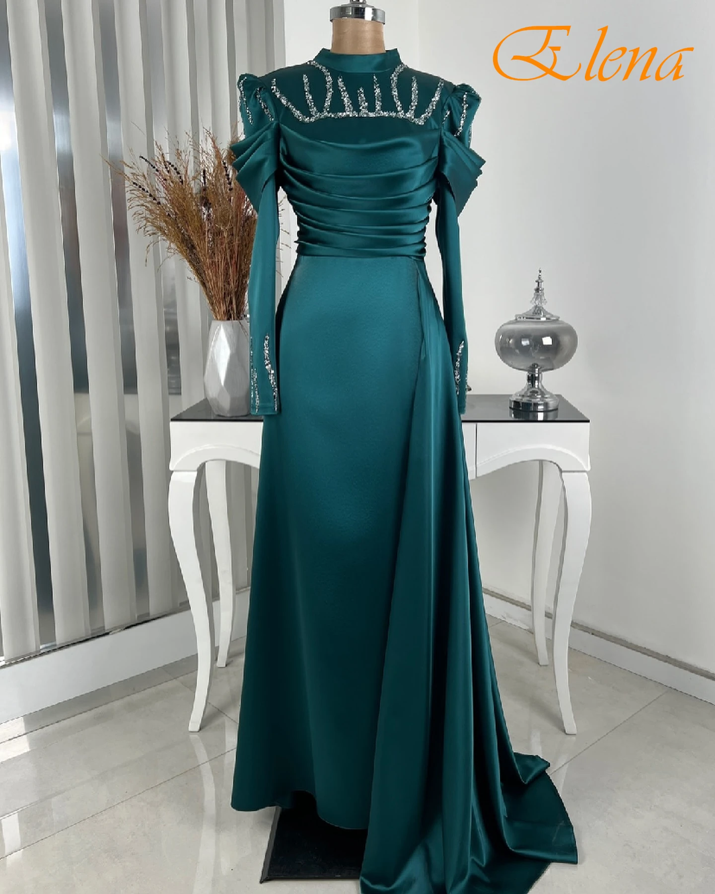 

Customized A-Line Crew Neck Long Sleeves Elegant High Quality Evening Dress Classic Bespoke Occasion Gowns Delicate Party Dress