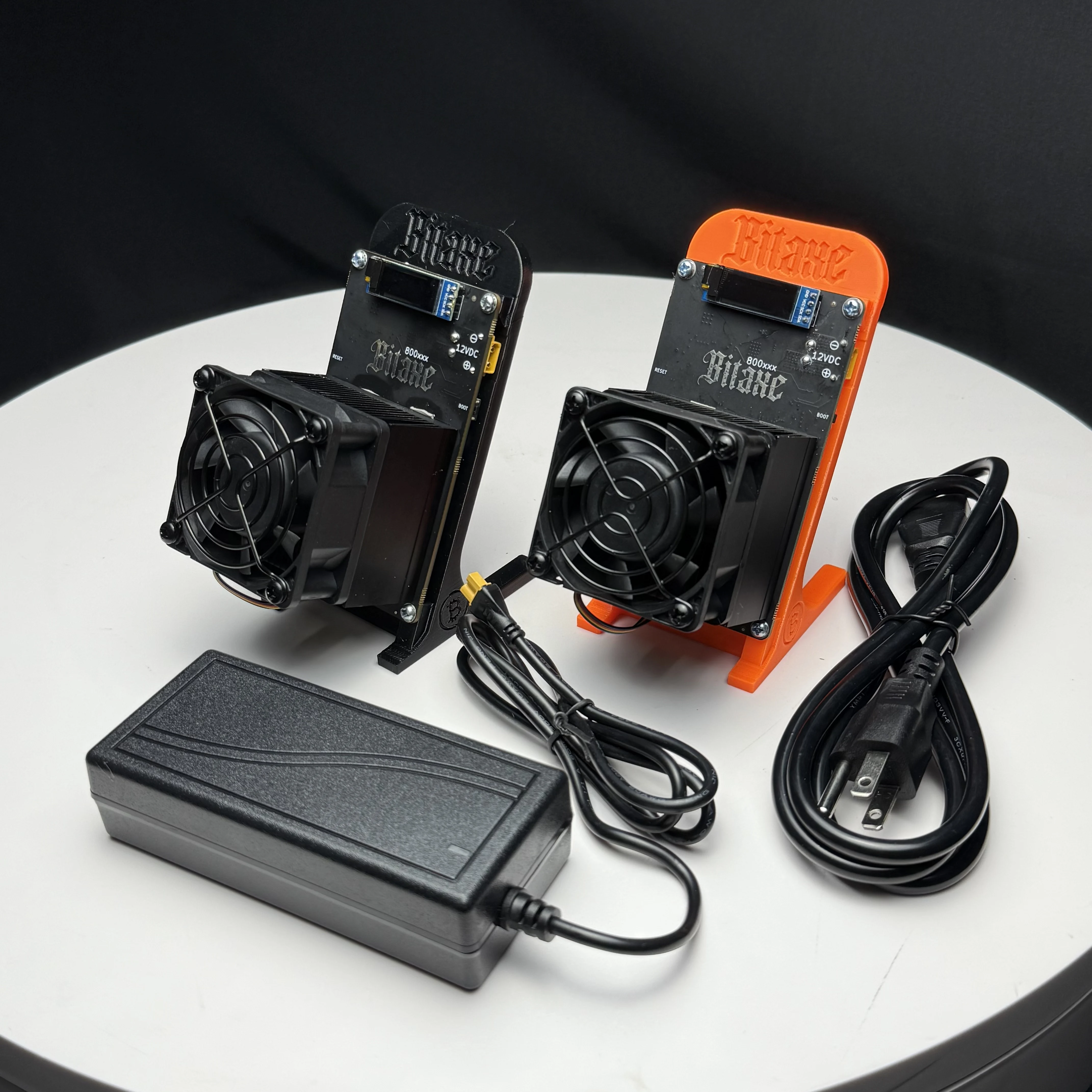 

Майнер Bitaxe Gamma 800 для биткойнов, 2.55Th/s, 35W, в наличии