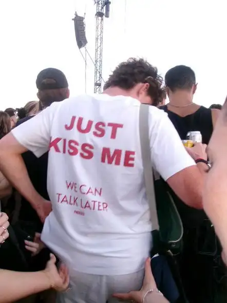 

Just Kiss Me Funny Memen T-Shirt Street Y2k Oversized Tee Positive Shirt Gift for Women Men Casual Cotton Female Male Clothing