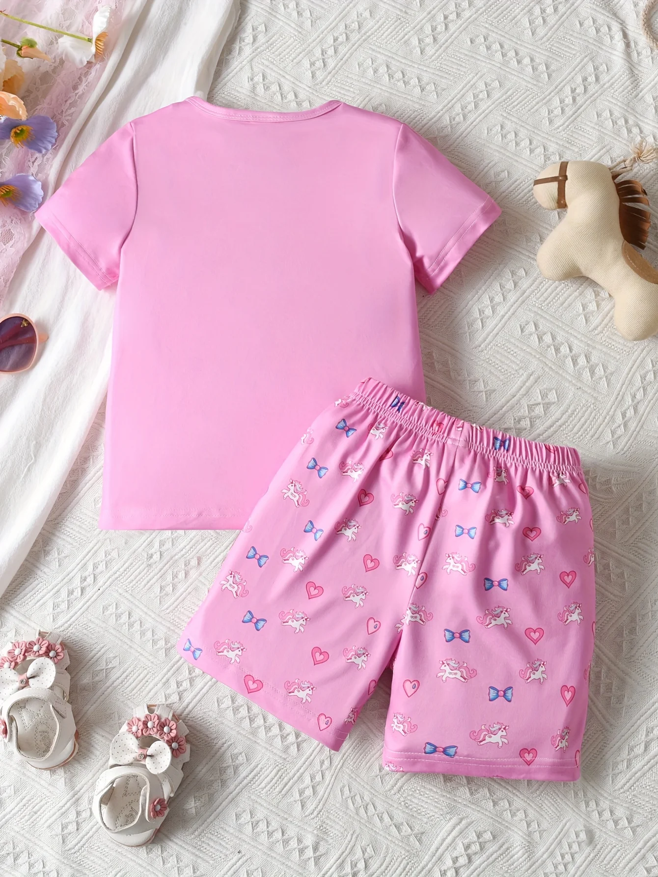 Girls 2pcs Sweet Unicorn Summer Loungewear Set - Soft Short Sleeve Crew Neck Top & Shorts Outfit, Lightweight Sleepwear for Kids