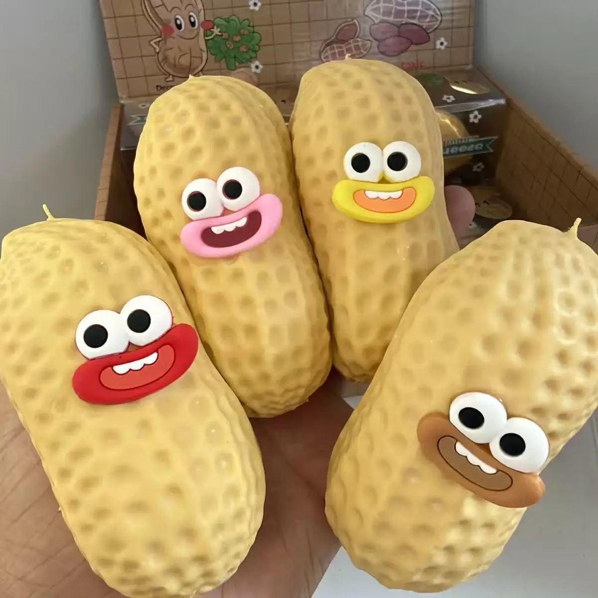 //ASMR  Peanut Squishy Crunchy Building Block Stress Ball Squeeze Handmade Squeeze Ball Buttery-Soft Feel Fidget for Party Gifts