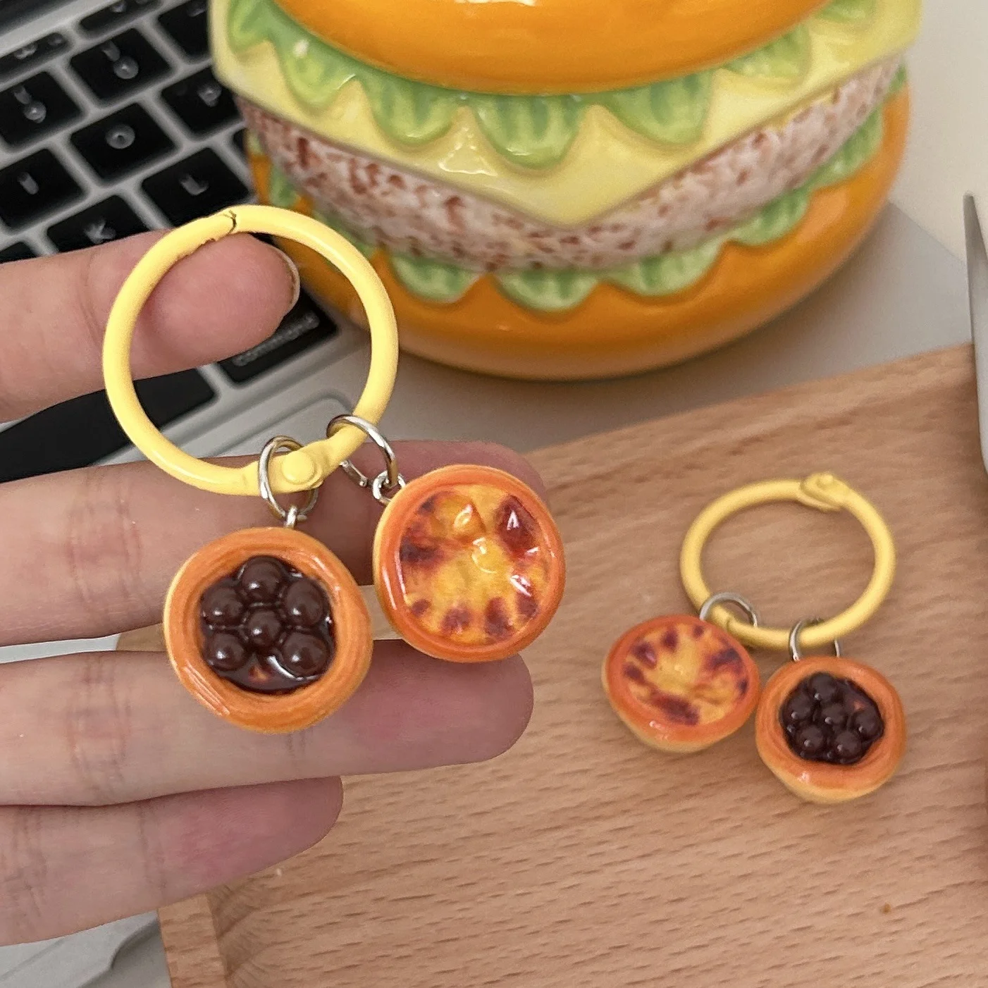 

Key Chain Portuguese Egg Tart Simulation Food Play Pendant Cute and Interesting Snack Dim sum Key Chain Lovers' Best Friend Gift