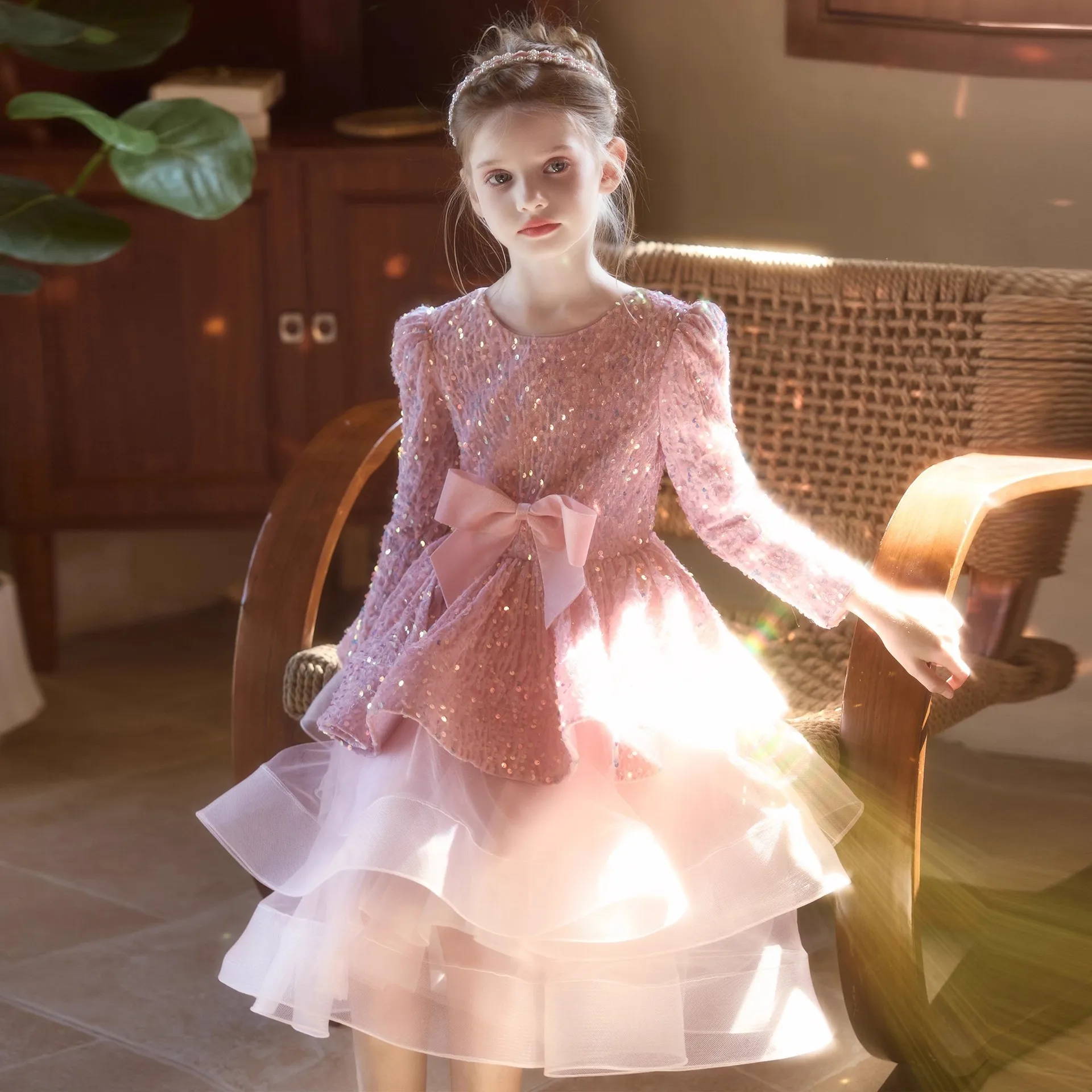 

Graceful Flower Girl Dresses Shiny Beaded Bow Puffy Pink Princess Dress Fit Wedding Party Ball First Communion Gowns