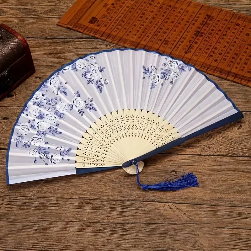 2Set/5Set/7Set Blue and White Porcelain Floral Folding Fan with Tassels, Wedding Gift Set for Her/Him, Wedding Party Favors, Includes Fan, Thank You Card, Tassel, and Mesh Bag, Very Suitable as Wedding Gifts, Bridal Shower Decorations, and Mother's Day Gifts, Suitable for Valentine's Day, Wedding Favors, and Mother's Day Gifts
