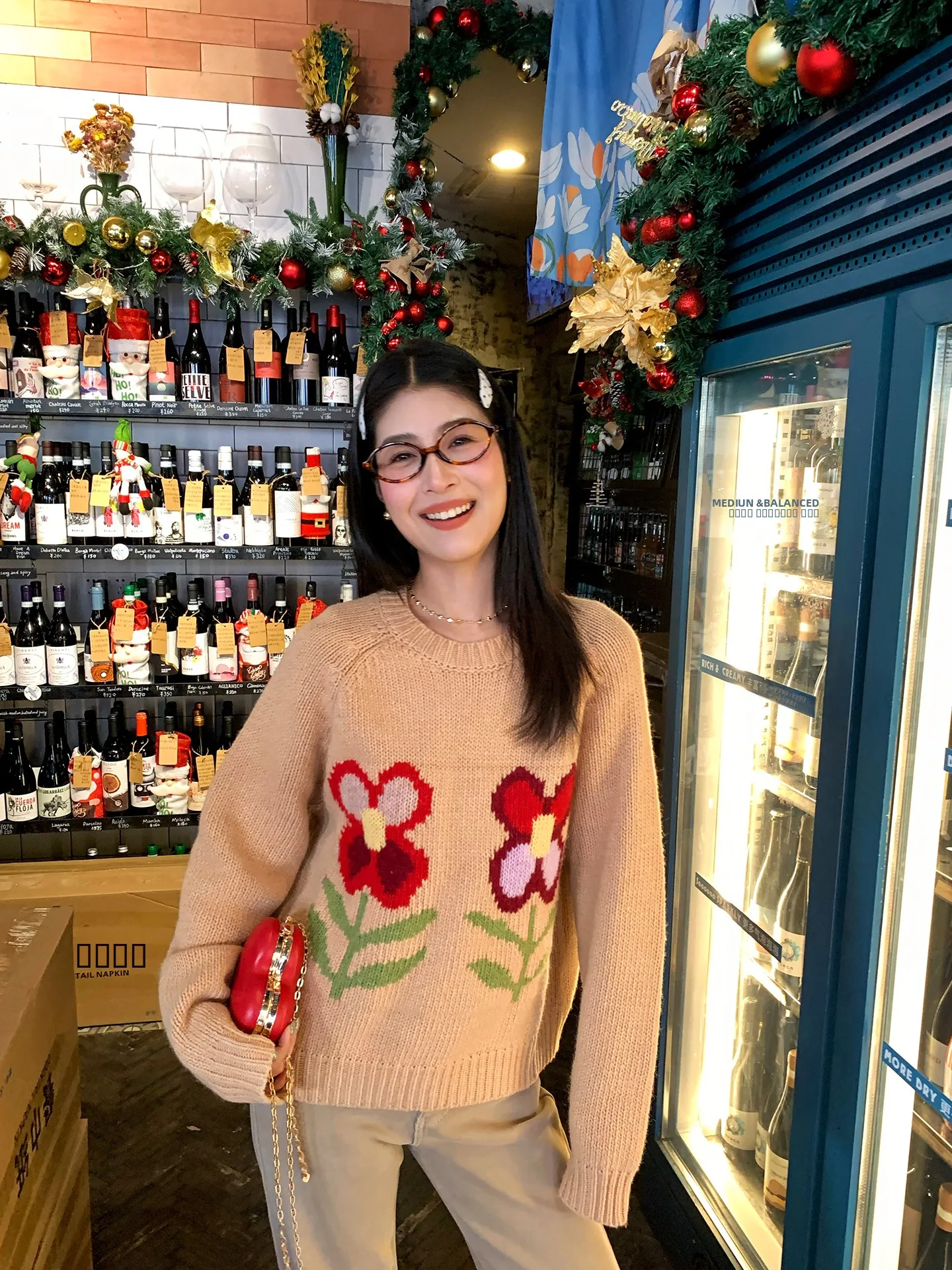 

Зимний женский свитер из чистой шерсти с цветочным узором, вязаная верхняя одежда, повседневный стиль, длинный рукав, круглый вырез, теплый и мягкий.