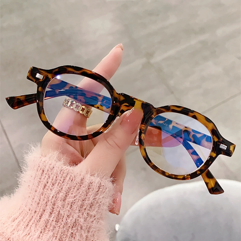 Neue Retro Kunst Harajuku Wind Eyeframe Damen und Herren Mode TR90 Anti Blaues Licht Strahlung Schützen Ovale Kleine Rahmen Brille