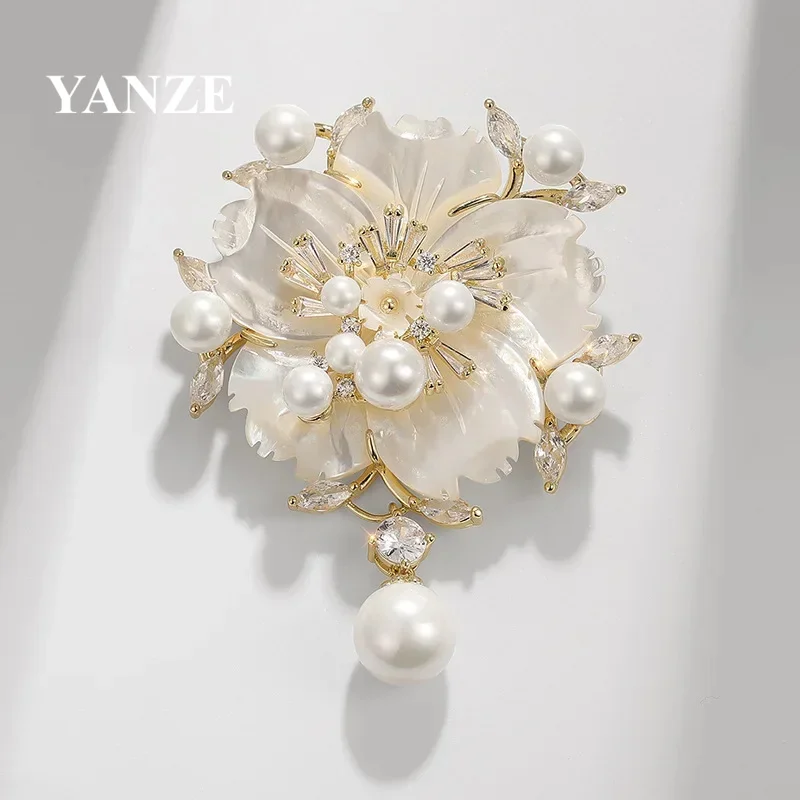 Luxury High-end Shell Flower Brooches for Women Wedding Office Brooch Pins New Year Jewelry Gifts