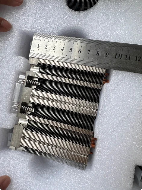 Neue kleine Menge V100 Sxm2-Kühler unterstützt V100 Sxm2-Kühler mit Kupferboden und zehn Kupferplatten. – Detail 3