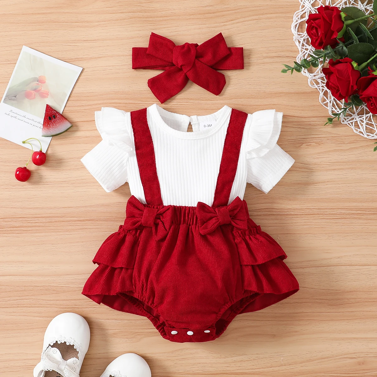 PatPat 2pcs Baby Girl Ruffle Trim Bow Decor Short-sleeve Solid Spliced Romper & Headband Set