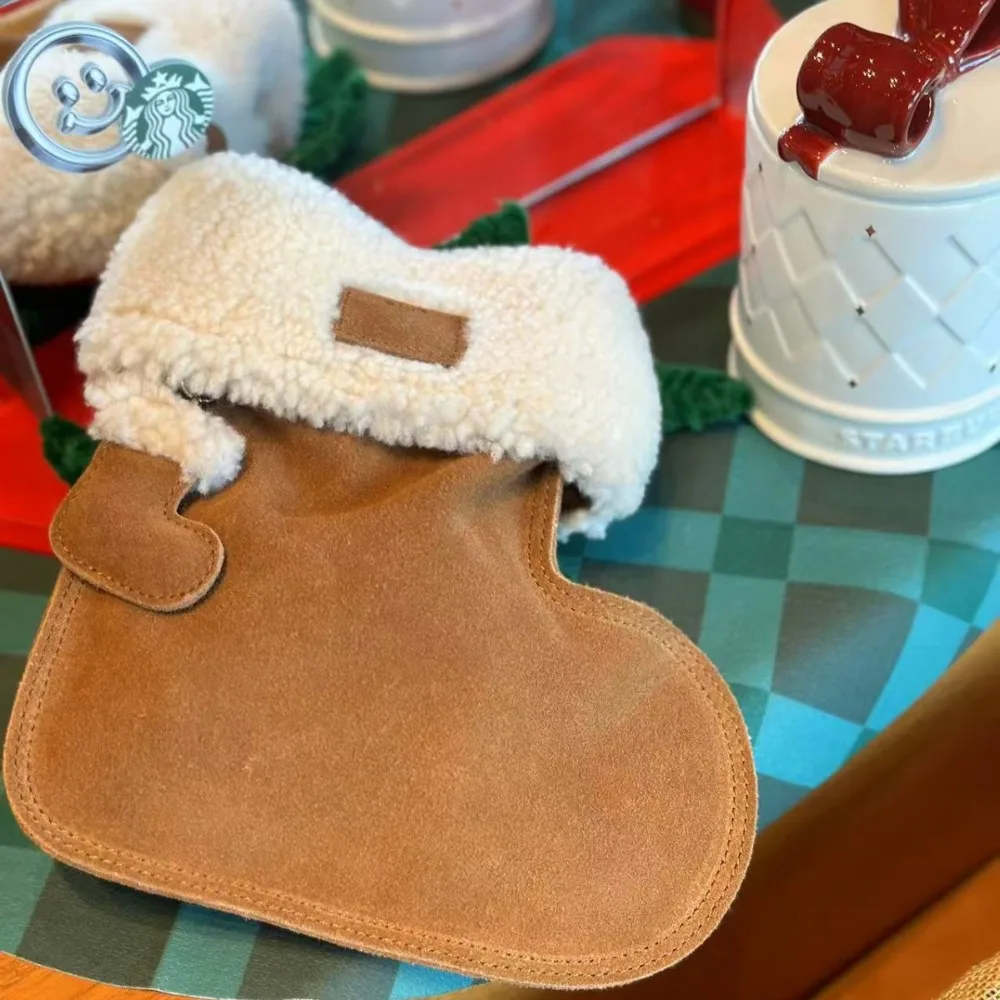 

Niche Design Autumn and Winter New Retro Matte Suede Plush Socks Bag Snow Boots Christmas Girl Messenger Bag Cute Fun