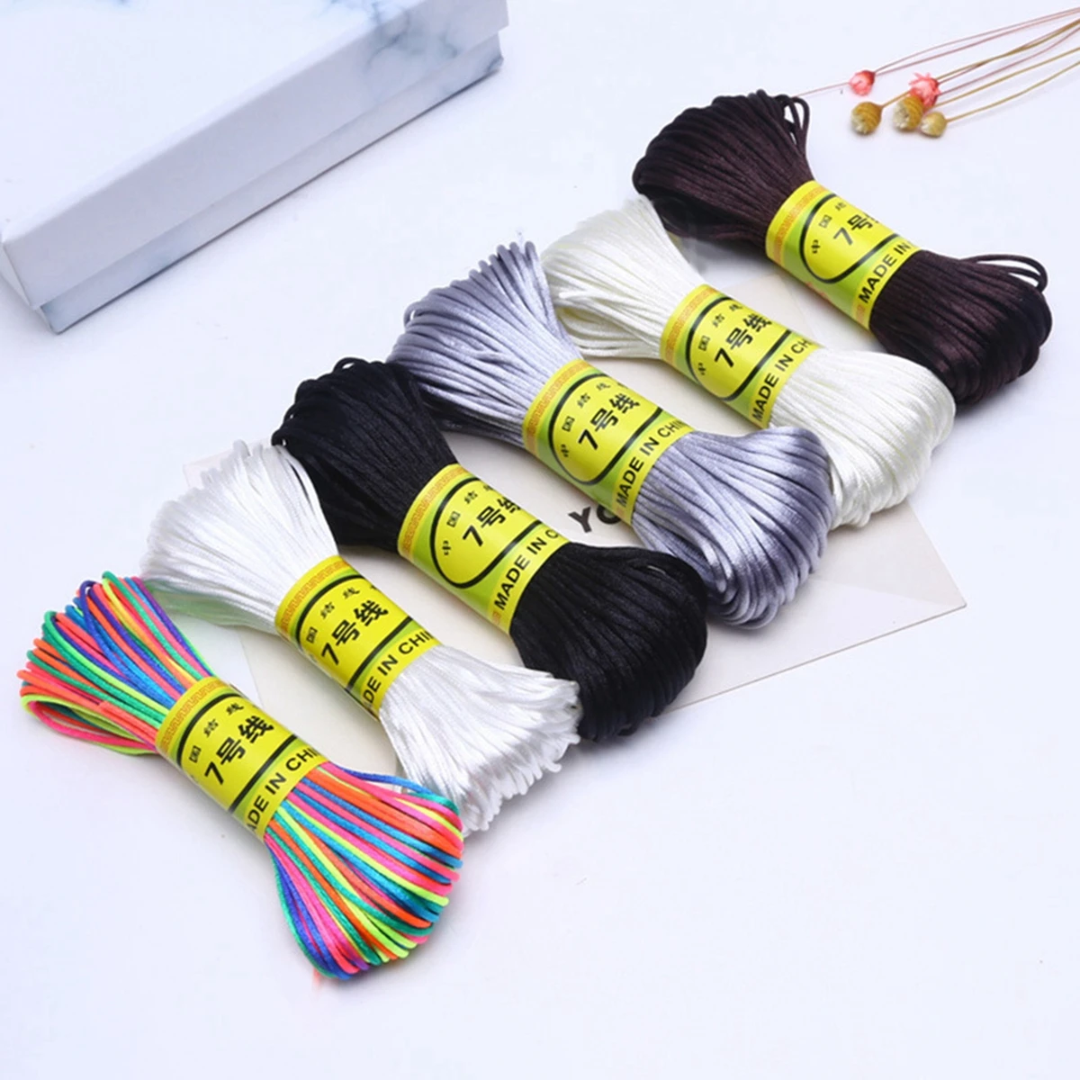 20-метровый плетеный атласный  – обзор и цена Knotting Cord Silk