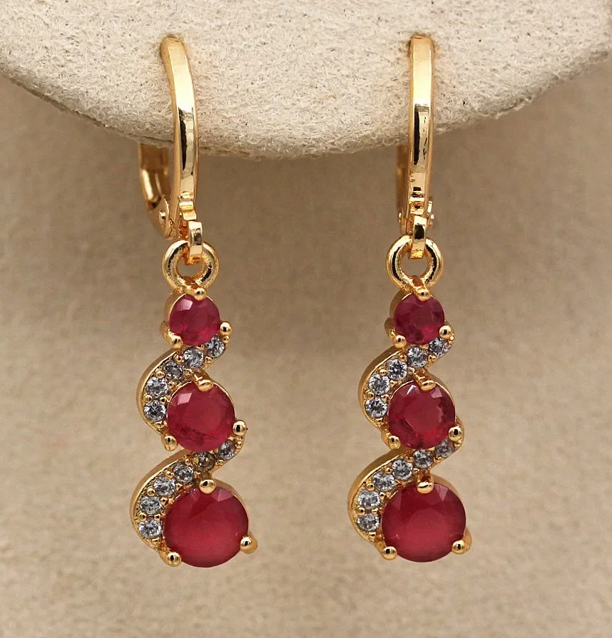 Fashion Elegant Three Red Color Stones Inlay Diamond Dangle Earring Pendant Accessories For Women‘s 2023 New Custom Jewelry