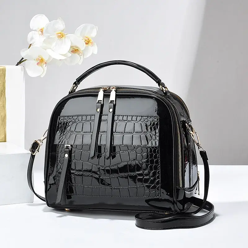 

Large Capacity Messenger Bag 2026 Foreign Style Retro Bags Trendy Glossy Patent Leather Women Pack Handbag Messenger Package