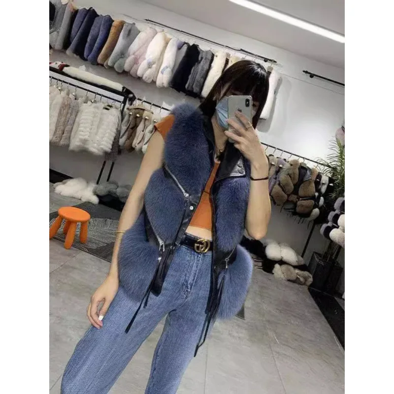 เสื้อคลุมขนเฟอร์เทียมแบบสวมสำหรับผู้หญิง แขนกุด ตัดต่อ แต่งซิป คอปก ทรงเข้ารูป หนา อุ่น สไตล์สตรีทแวร์ลำลอง ฤดูหนาว 2025